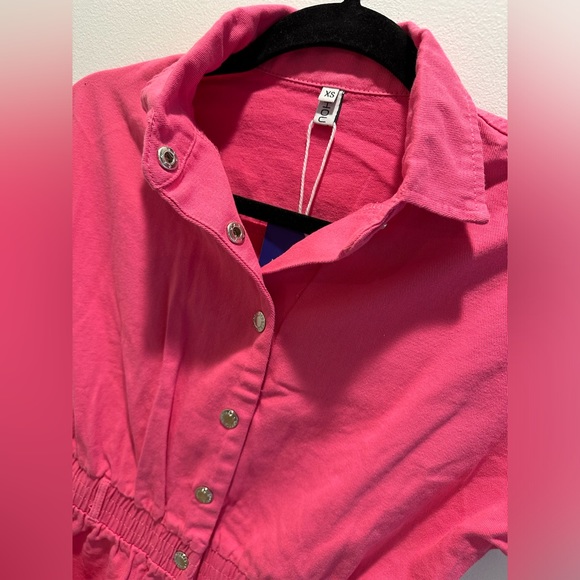Short Cuffed Sleeve Utility Rompers Elastic Waist Button Down Pocketed Hot Pink - Picture 4 of 4